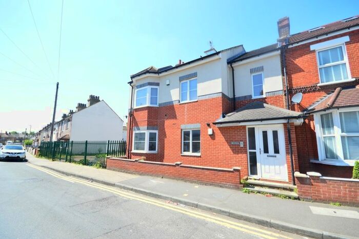 2 Bedroom Flat To Rent In Church Road, Swanscombe, Kent, DA10