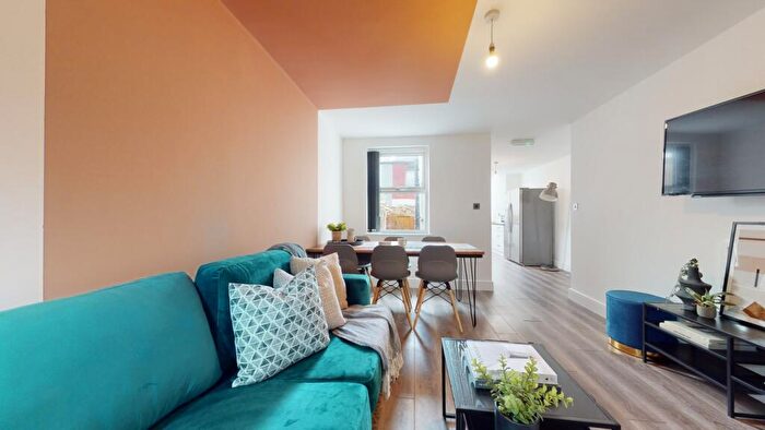 6 Bedroom House To Rent In Halsbury Road, Liverpool, L6