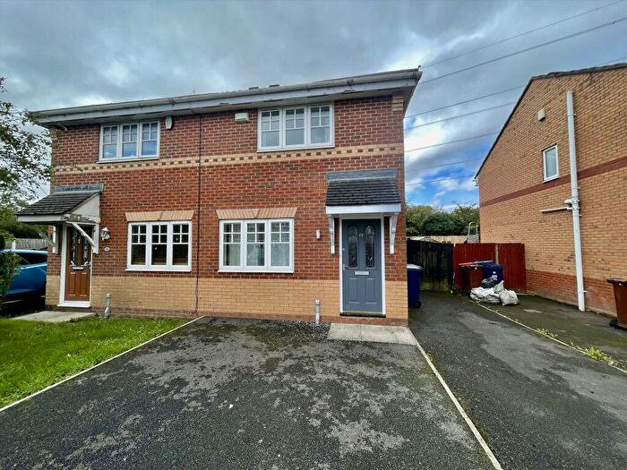 3 Bedroom Semi-Detached House To Rent In Cloughfield, Penwortham, Preston, PR1