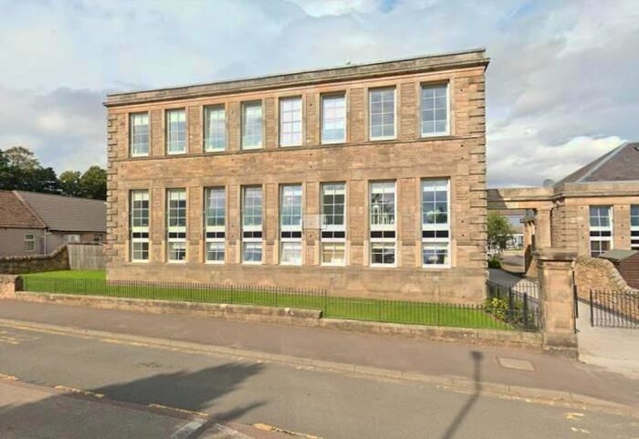 2 Bedroom Flat To Rent In Old School Road, Cupar, KY15
