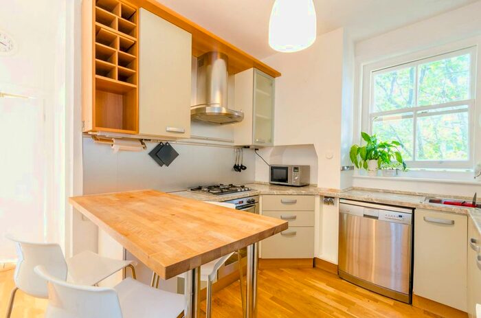 2 Bedroom Flat To Rent In Randolph Avenue, Maida Vale, London, W9