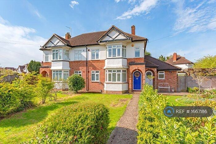 2 Bedroom Maisonette To Rent In Warwick Road, Thames Ditton, KT7