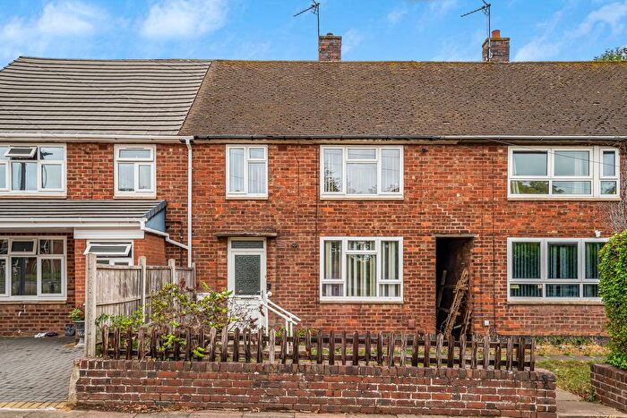 3 Bedroom Town House For Sale In Goodwood Crescent, Leicester, LE5