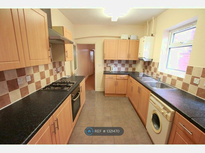 4 Bedroom Terraced House To Rent In Norris Road, Reading RG6