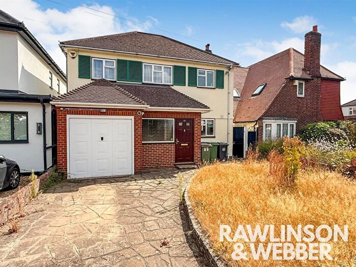 3 Bedroom Detached House For Sale In Esher Road, East Molesey, KT8