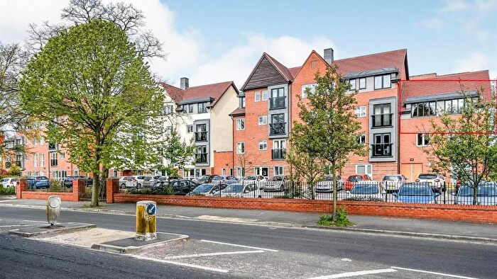 1 Bedroom Apartment For Sale In Brunlees Court, - Cambridge Road, Southport, PR9