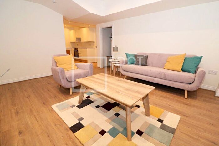 2 Bedroom Flat To Rent In Vicar Lane, Bradford, BD1