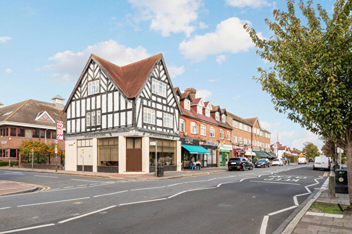 2 Bedroom Apartment For Sale In West Barnes Lane, New Malden, KT3
