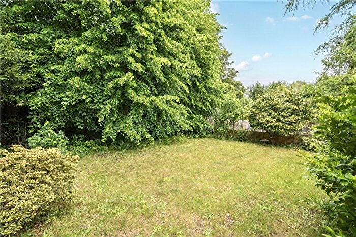 2 Bedroom Apartment To Rent In Broomfield Court, Broomfield Park, Sunningdale, Berkshire, SL5