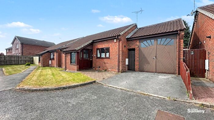 2 Bedroom Detached Bungalow For Sale In Jacklin Court, Kirkby-In-Ashfield, NG17