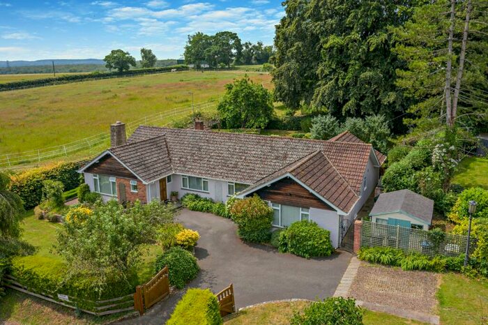 3 Bedroom Bungalow For Sale In Forest Lane, Upper Chute, Andover, Hampshire, SP11