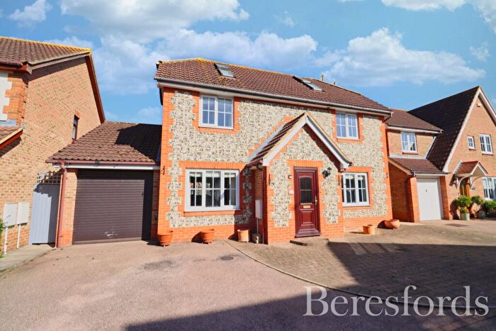 5 Bedroom Detached House For Sale In Harvest Way, Heybridge, CM9