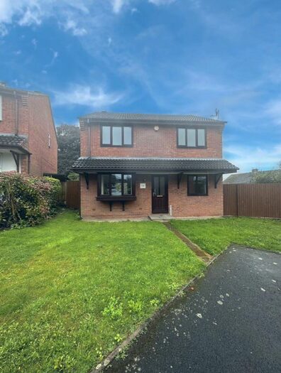 4 Bedroom Detached House To Rent In Hutchinson Way, Ketley, Telford, Shropshire, TF1