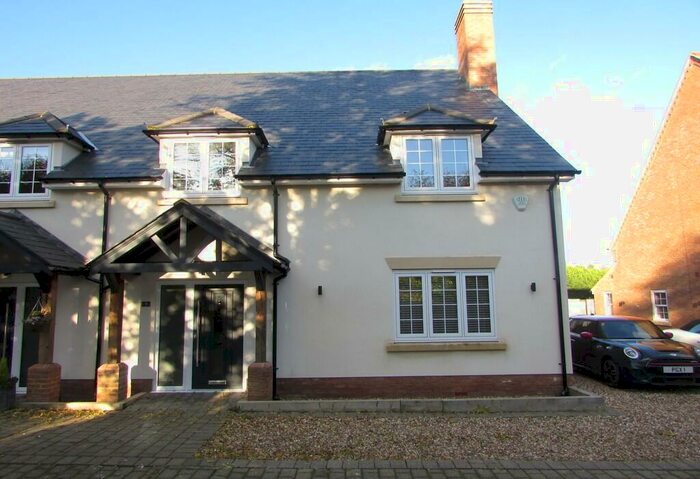 4 Bedroom Semi-Detached House To Rent In Winters Lane, Walkern, Stevenage, Hertfordshire, SG2