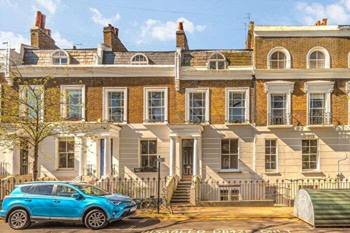 2 Bedroom Flat For Sale In Compton Road, Canonbury, N1