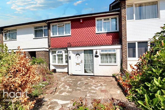 4 Bedroom Terraced House For Sale In Rye Field, Orpington, BR5