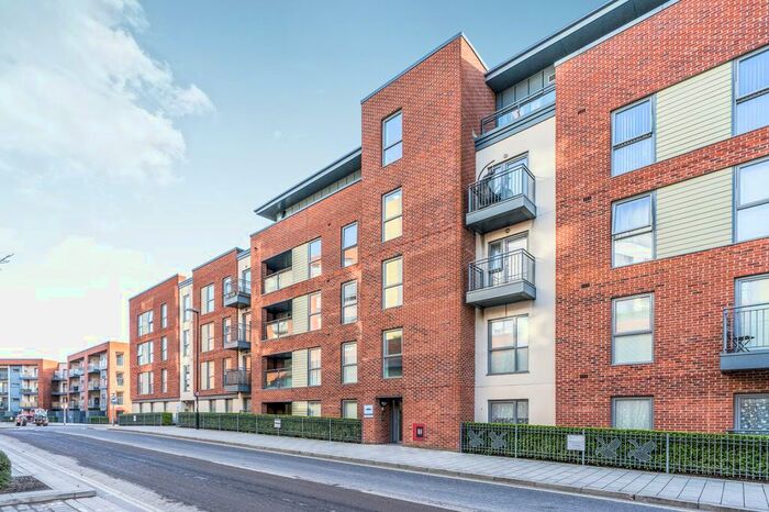 2 Bedroom Flat To Rent In John Thornycroft Road, Southampton SO19