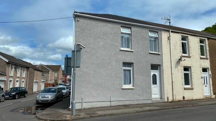 3 Bedroom End Of Terrace House To Rent In Regent Street East, Briton Ferry, SA11