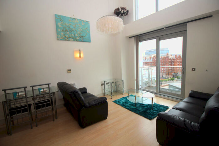 2 Bedroom Apartment To Rent In Great Northern Tower, Watson Street, Manchester, Greater Manchester, M3