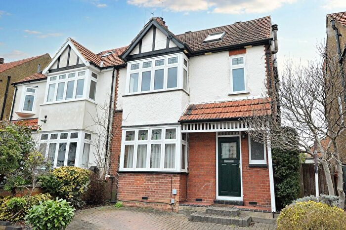 4 Bedroom Semi-Detached House To Rent In Breakspear Avenue, St Albans, AL1