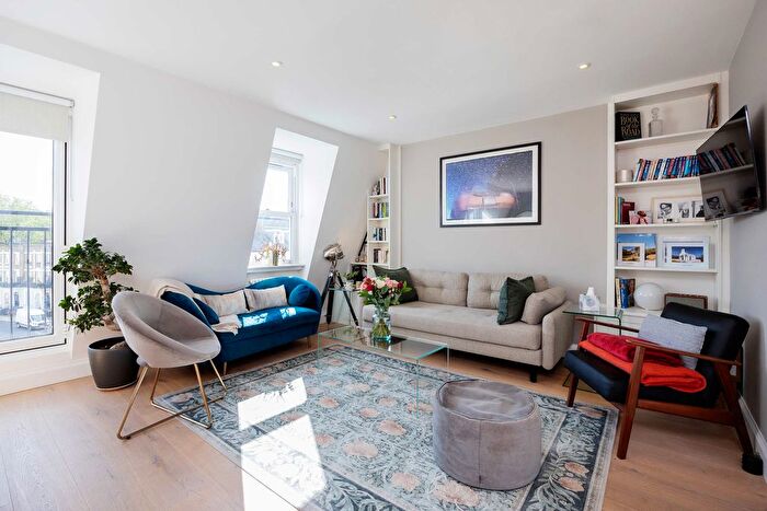 2 Bedroom Flat To Rent In Sinclair Road, London, W14