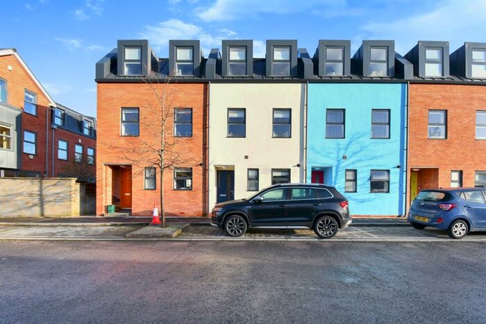3 Bedroom Terraced House For Sale In Severn Quay, Chepstow, NP16