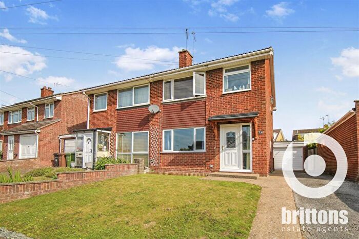 3 Bedroom Semi-Detached House For Sale In Fenland Road, King's Lynn, PE30