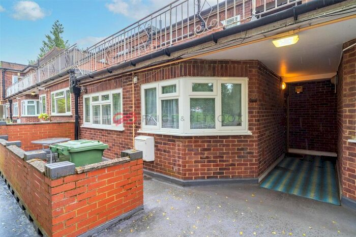 1 Bedroom Flat To Rent In Rowland Place, Green Lane, Northwood, HA6