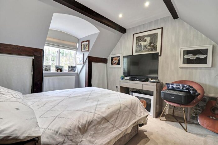 2 Bedroom Barn Conversion For Sale In High Wych, Hertfordshire, Sawbridgeworth, CM21