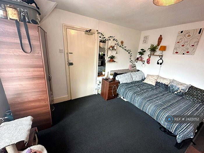 Studio To Rent In Gordon Avenue, Southampton, SO14