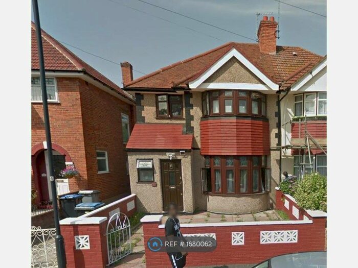 4 Bedroom Semi-Detached House To Rent In Sudbury Town, Wembley, HA0
