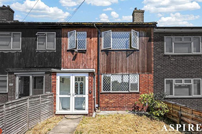 3 Bedroom Terraced House For Sale In South View Road, Grays, RM20