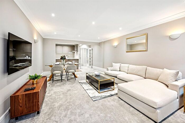 2 Bedroom Flat To Rent In Dover Street, London, W1S