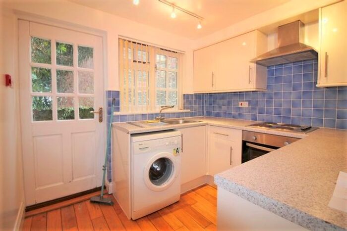 1 Bedroom Flat To Rent In Bartholomew Street West, Exeter, EX4