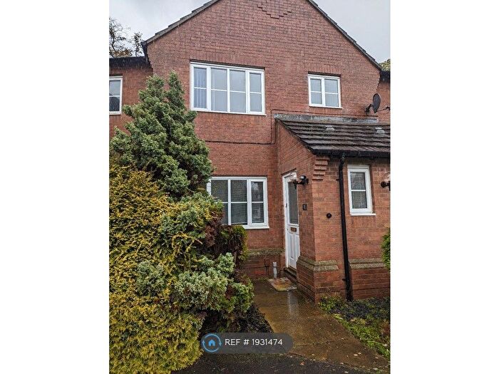 1 Bedroom Maisonette To Rent In Pound Farm Courtyard, Brockworth, Gloucester, GL3