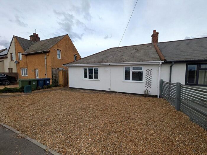 3 Bedroom Bungalow To Rent In Peterborough Road, Whittlesey, Peterborough, Cambridgeshire, PE7