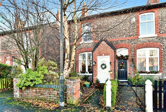 3 Bedroom End Terrace House For Sale In Bloomsbury Lane, Timperley, Altrincham, WA15