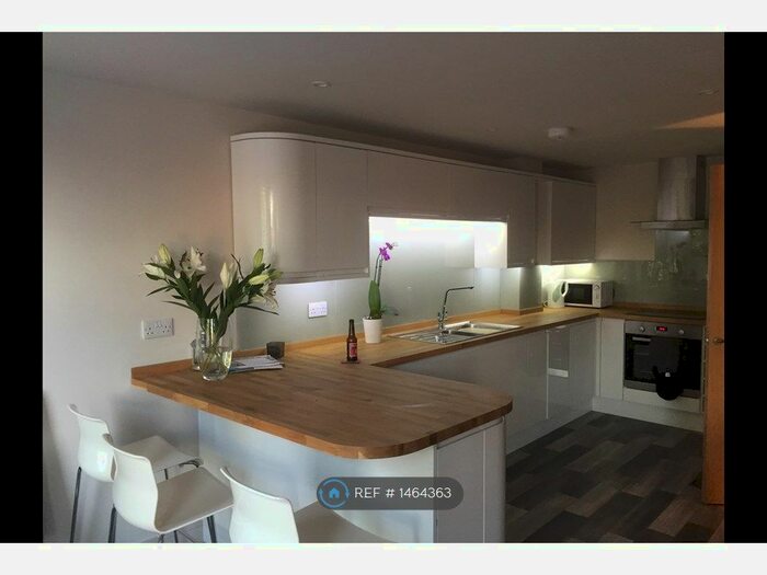 1 Bedroom Flat To Rent In Coombe Lane, London, SW20