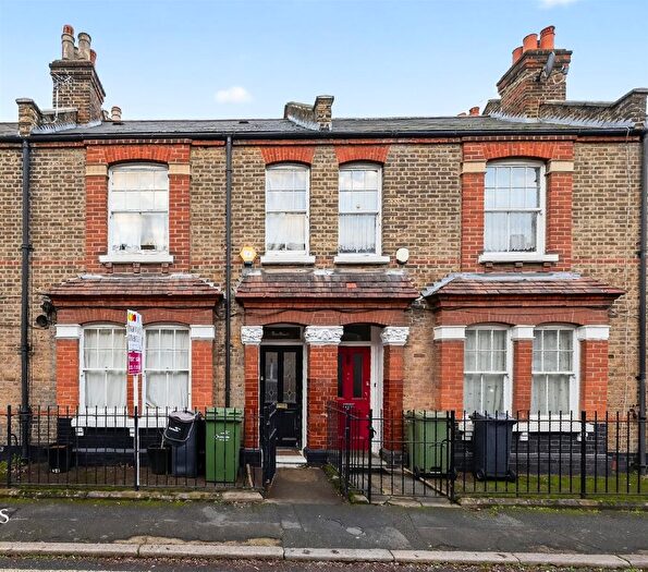 3 Bedroom Terraced House For Sale In Orsett Street, London, SE11