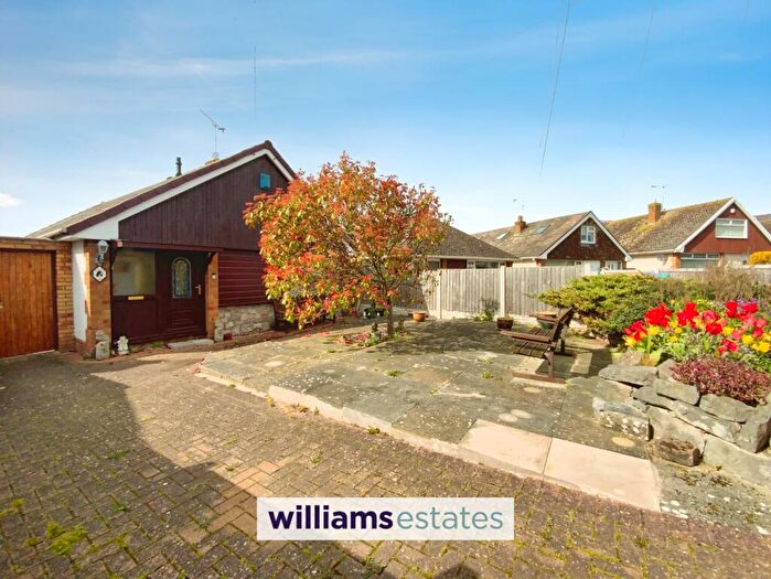 3 Bedroom Detached House For Sale In Epworth Road, Rhyl, LL18