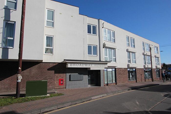 2 Bedroom Flat To Rent In Broadway House, Station Avenue, Wickford, SS11