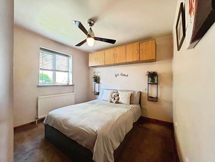 2 Bedroom End Of Terrace House For Sale In Whitfeld Road, Ashford, TN23