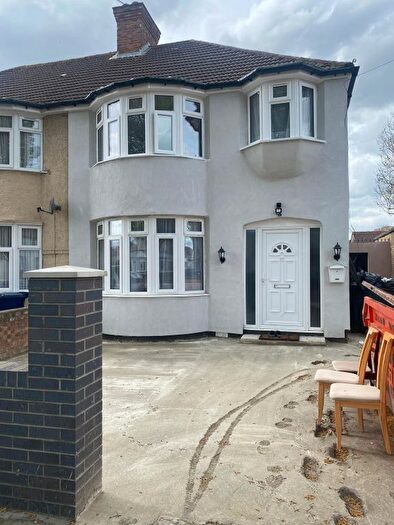 4 Bedroom End Of Terrace House To Rent In Lady Margaret Road, Southall, UB1