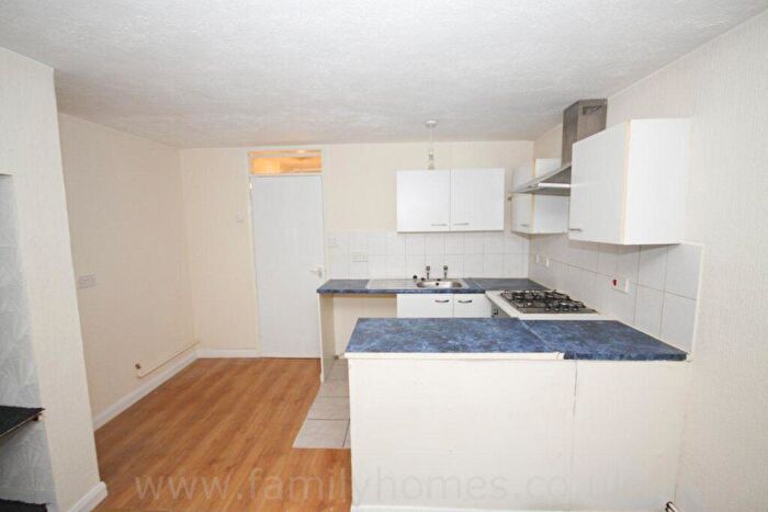 1 Bedroom Flat To Rent In Murston Road, Sittingbourne, Kent, ME10