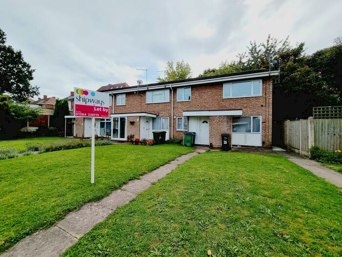 2 Bedroom Maisonette To Rent In Oakthorpe Gardens, Tividale, Oldbury, B69