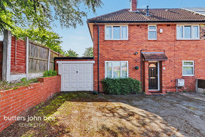 3 Bedroom Semi-Detached House For Sale In Dale Place, Congleton, CW12