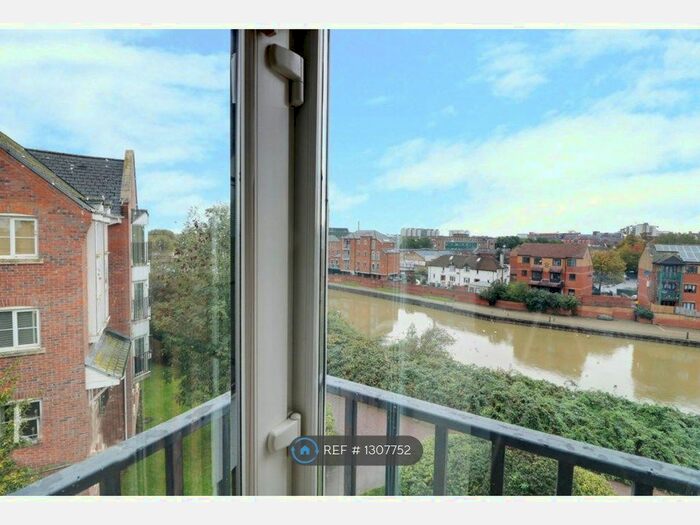 2 Bedroom Flat To Rent In Smiths Court, Northampton NN4