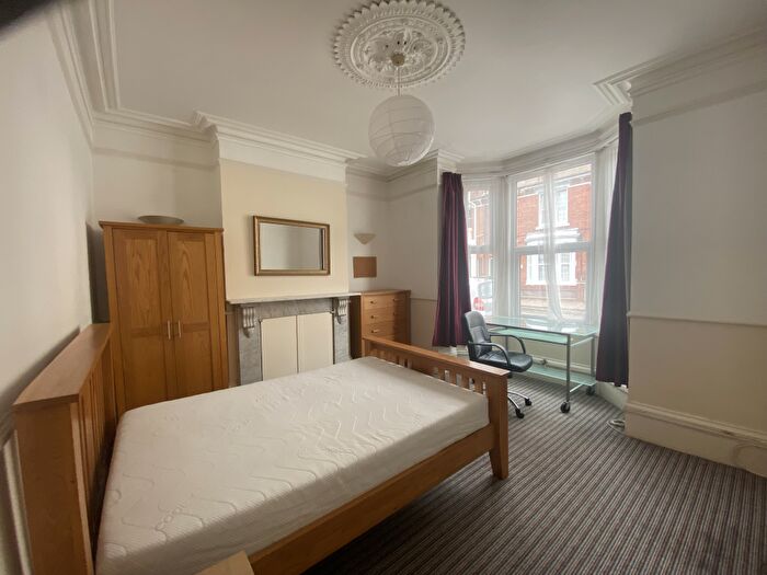 5 Bedroom Terraced House To Rent In Sheffield Road, PO1