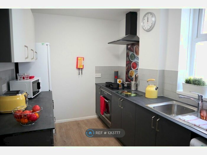 5 Bedroom Detached House To Rent In Chestnut Grove, Wavertree, Liverpool L15