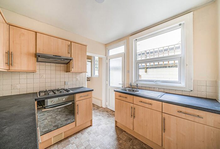 1 Bedroom Flat For Sale In Anglo Terrace, Bath, BA1